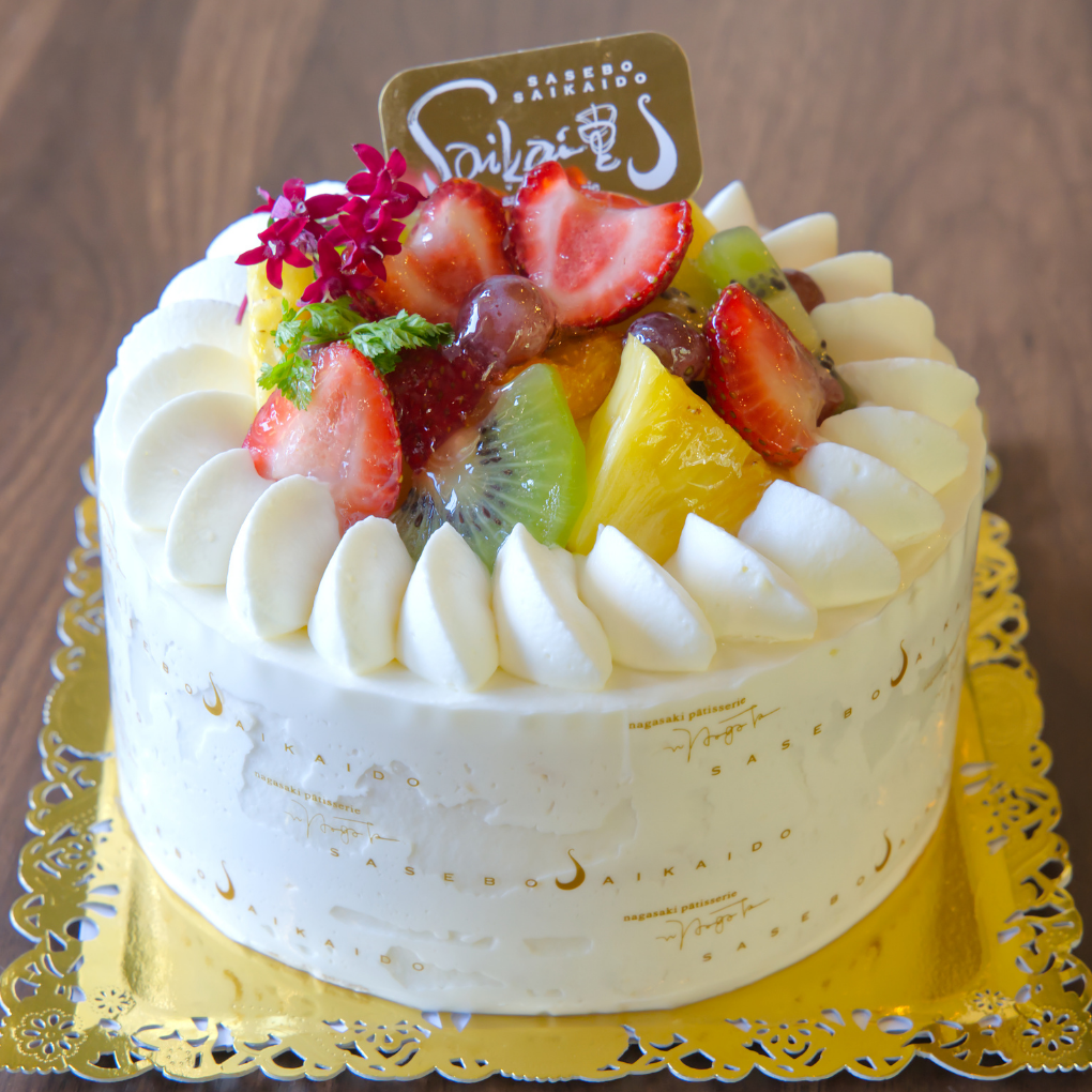 生クリームフルーツ飾りケーキ|さいかい堂-長崎・佐世保の洋菓子店 生クリームフルーツ飾りケーキ|さいかい堂-長崎・佐世保の洋菓子店